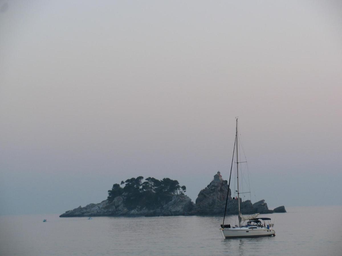 Petrovac Apartments Pod Lozom With Seaview חדר תמונה